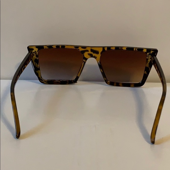 🆕 🆑  SUNGLASSES - Picture 3 of 7